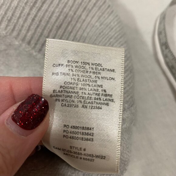 Aritzia Wilfred Free Harper Cropped 100% Wool Turtleneck Gray Sweater Size M - Picture 7 of 7